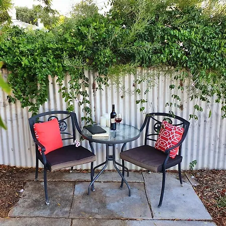 Charming 100 Yr Old Cottage In The Heart Of Moonta Exterior photo