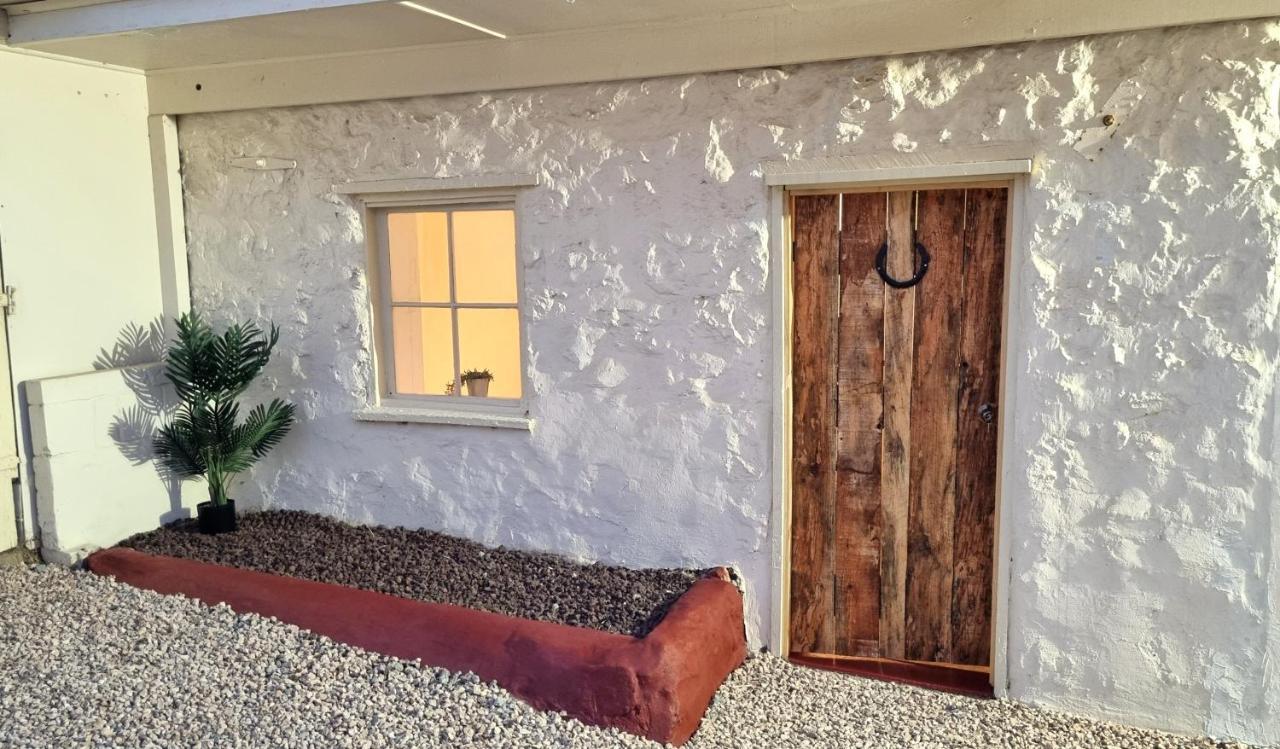 Charming 100 Yr Old In The Heart Of * Moonta