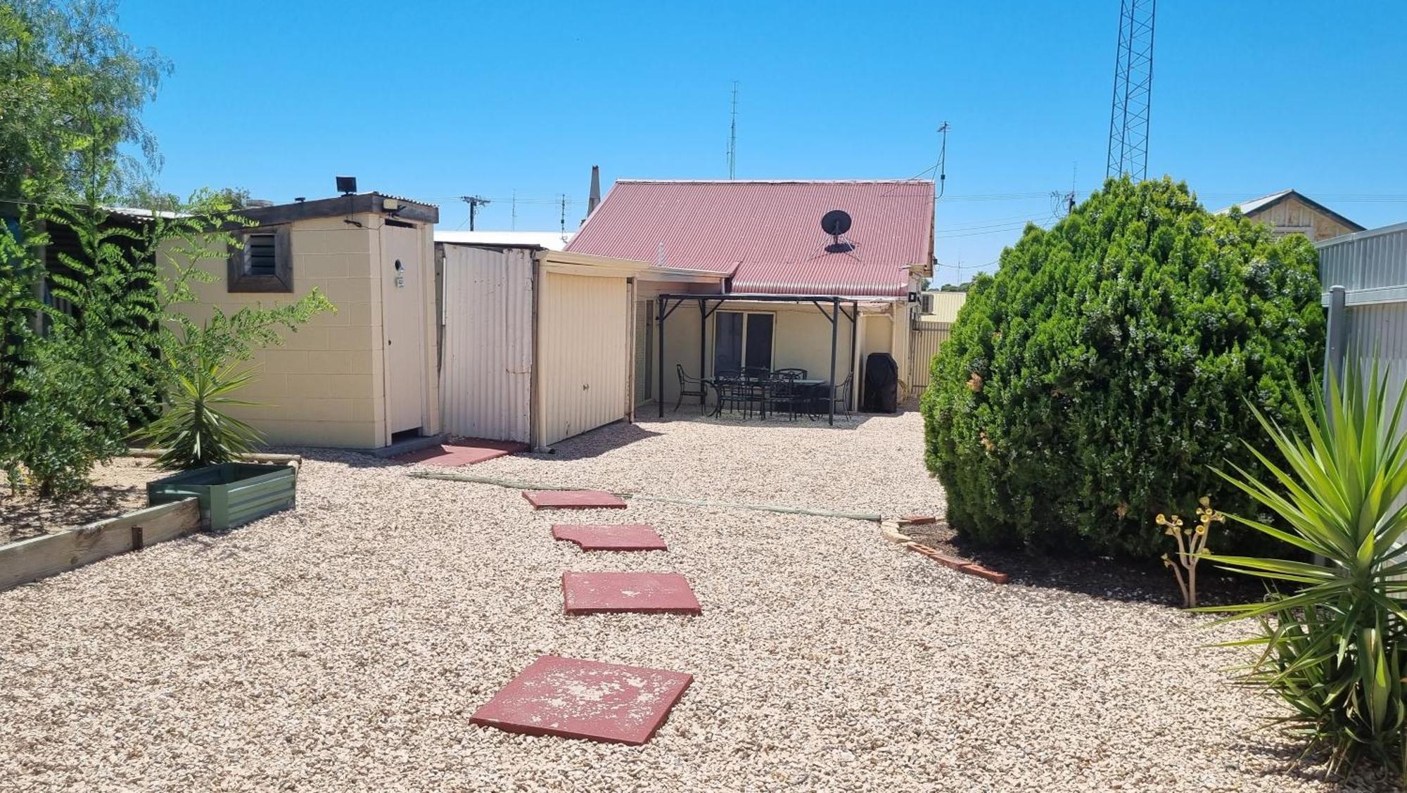 Charming 100 Yr Old In The Heart Of Holiday home Moonta